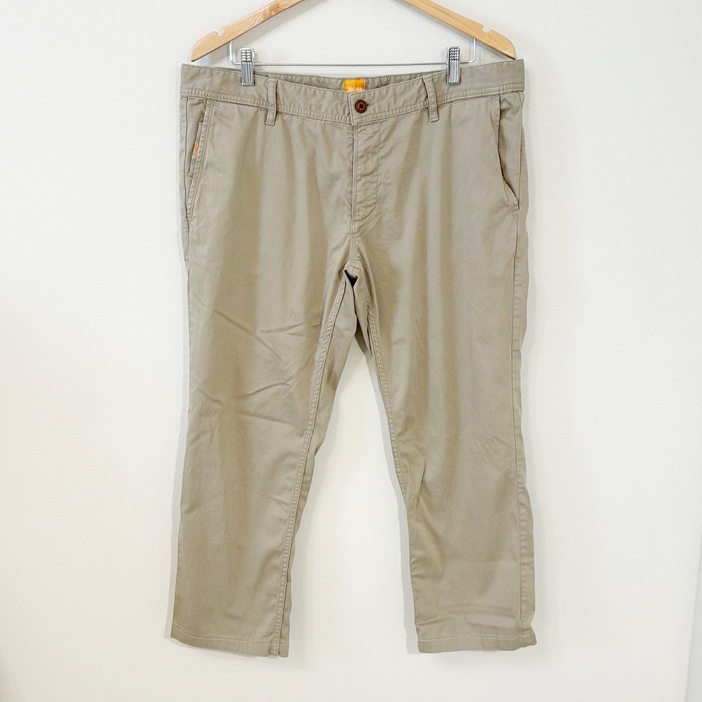 HUGO BOSS Khakis Regular Fit Cropped Flat Front Size 38 - Picture 2 of 12